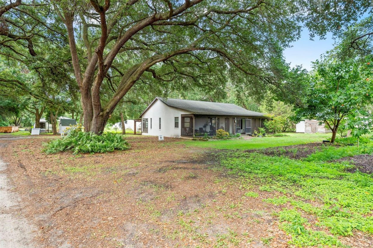 2016 Lewis Road, Leesburg, FL 34748 Photo