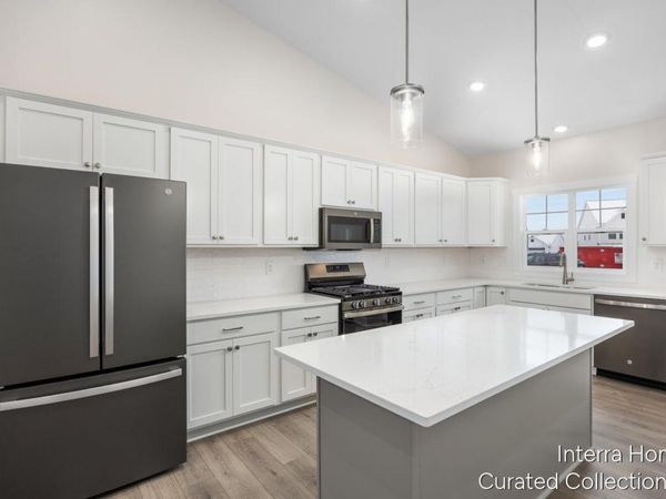 2817 W Cobblestone Court SE, Unit 11, Kentwood, MI 49512