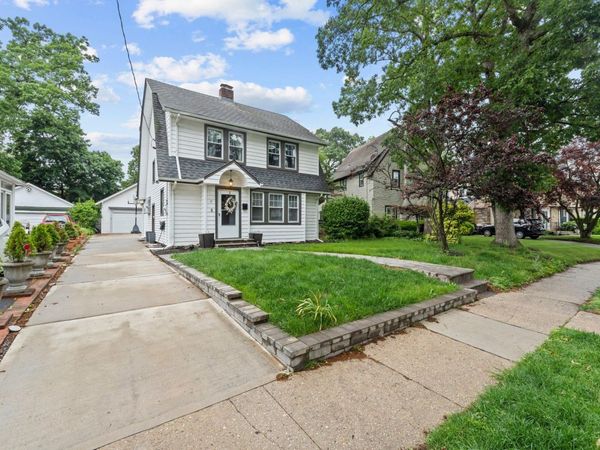 17 Sachem St Street, East Rockaway, NY 11518