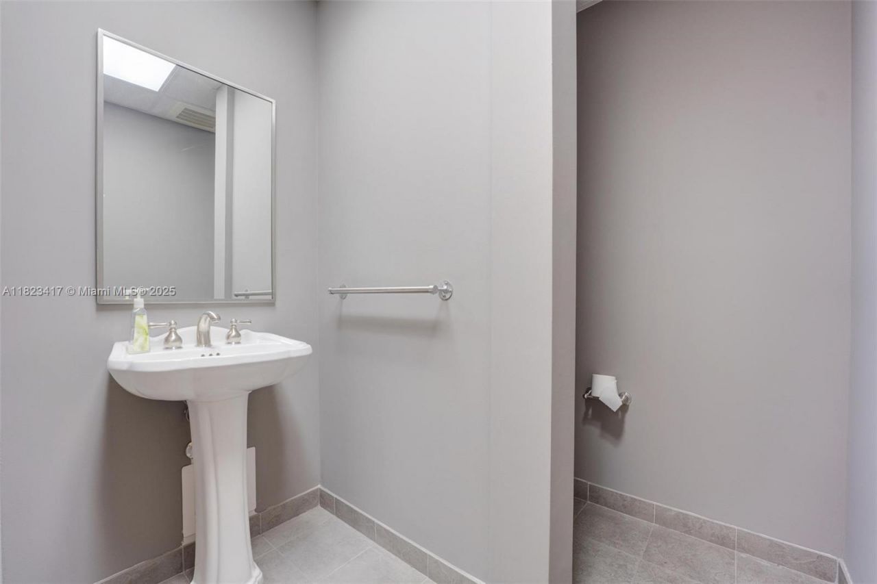 6775 NW 15th Ave, Fort Lauderdale, FL 33309 Photo