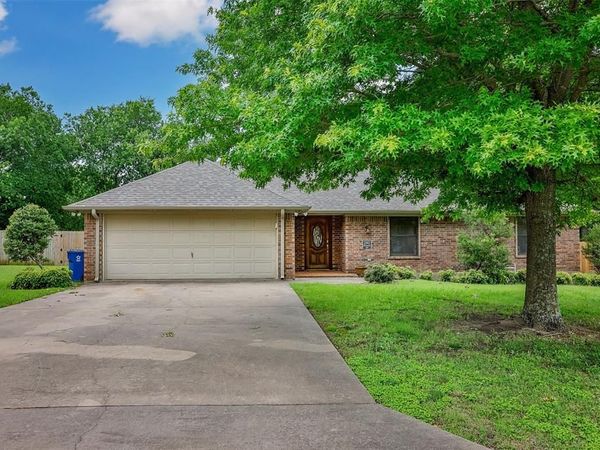 292 Old Spanish Trail, Valley View, TX 76272