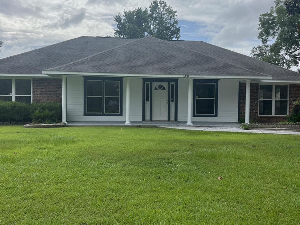 1434 Charing Cross Dr, Baton Rouge, LA 70810