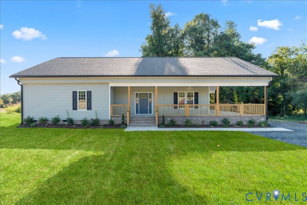 7 Trices Lake, Columbia, VA 23038 Main Photo