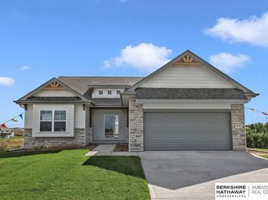 10455 S 109th Street, Papillion, NE 68046