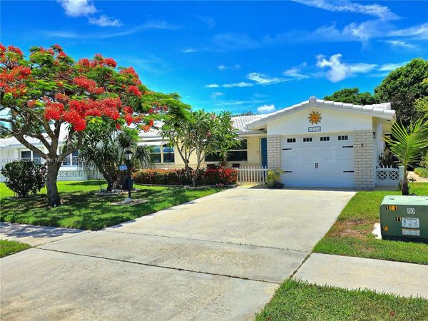 1711 SW 22nd St, Boynton Beach, FL 33426