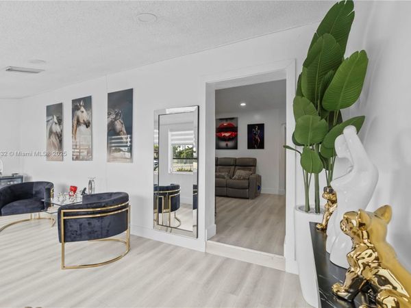 6474 Palm Ave, Hialeah, FL 33012