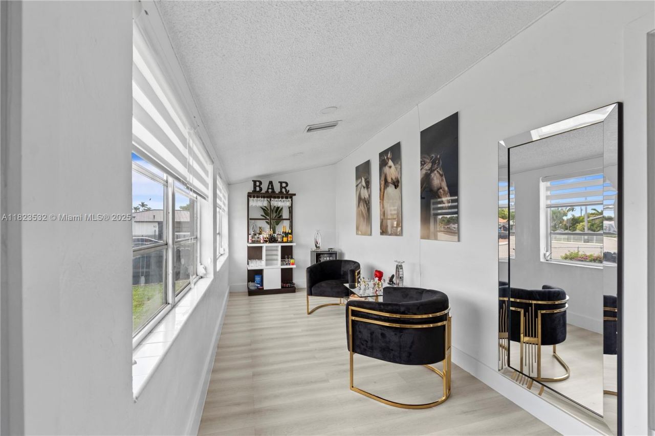 6474 Palm Ave, Hialeah, FL 33012 Photo