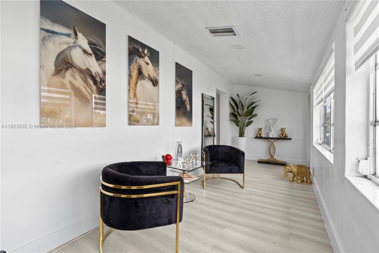 6474 Palm Ave, Hialeah, FL 33012 Photo