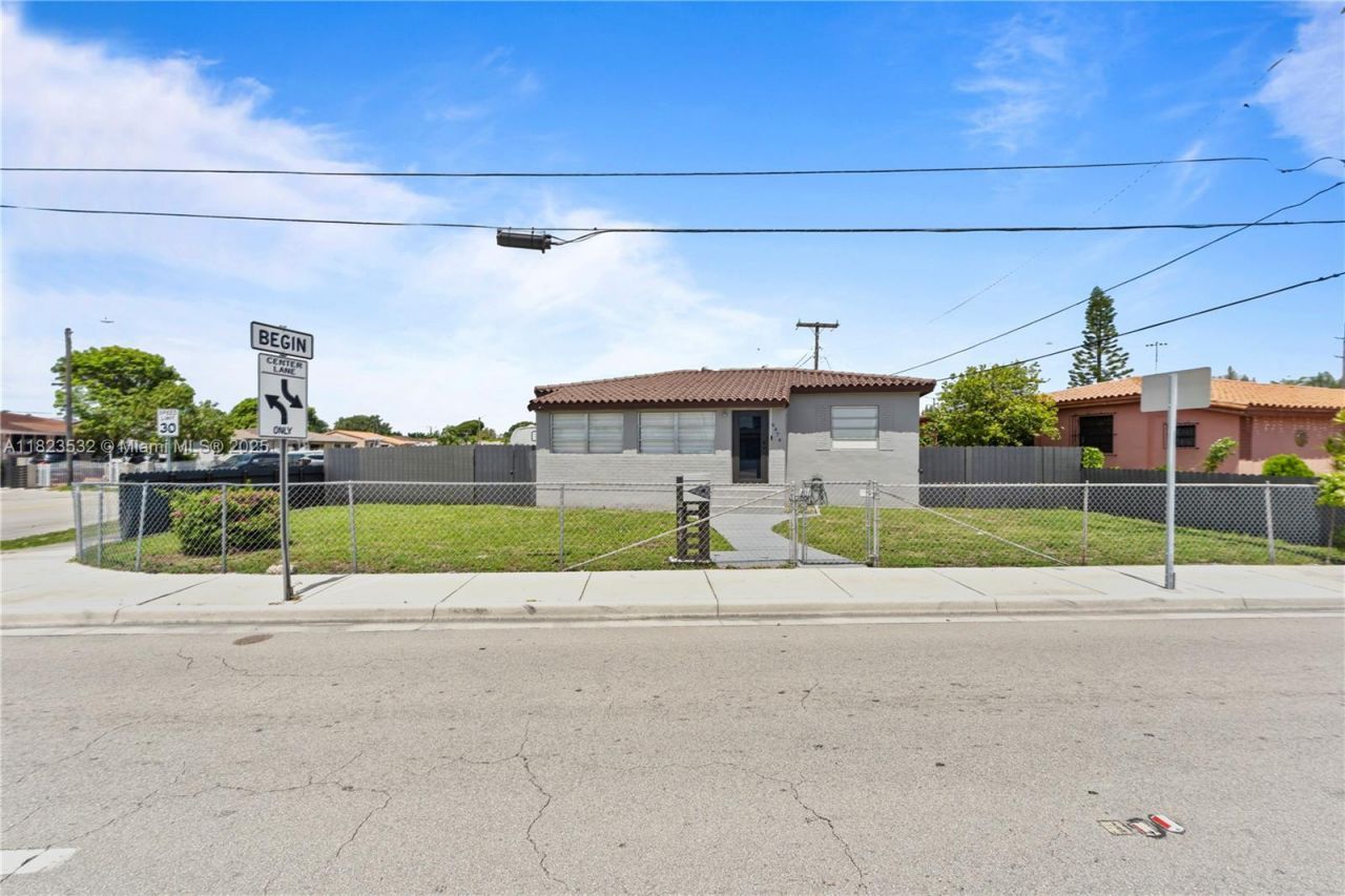 6474 Palm Ave, Hialeah, FL 33012 Photo
