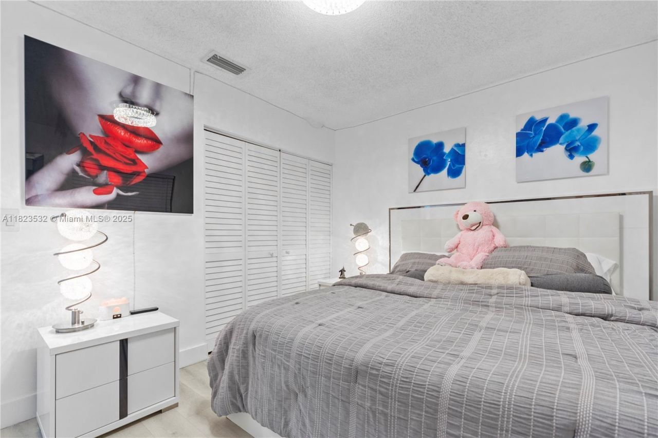 6474 Palm Ave, Hialeah, FL 33012 Photo