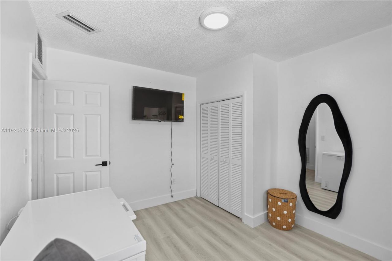 6474 Palm Ave, Hialeah, FL 33012 Photo