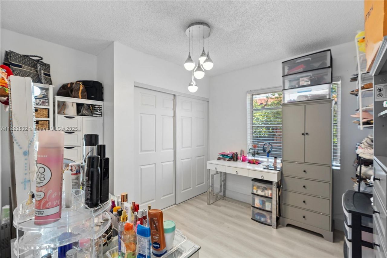 6474 Palm Ave, Hialeah, FL 33012 Photo