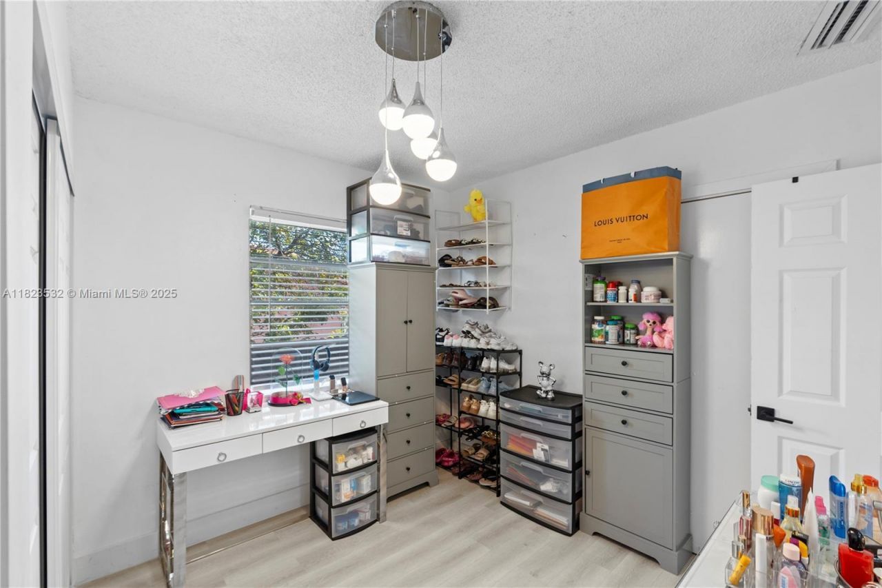 6474 Palm Ave, Hialeah, FL 33012 Photo