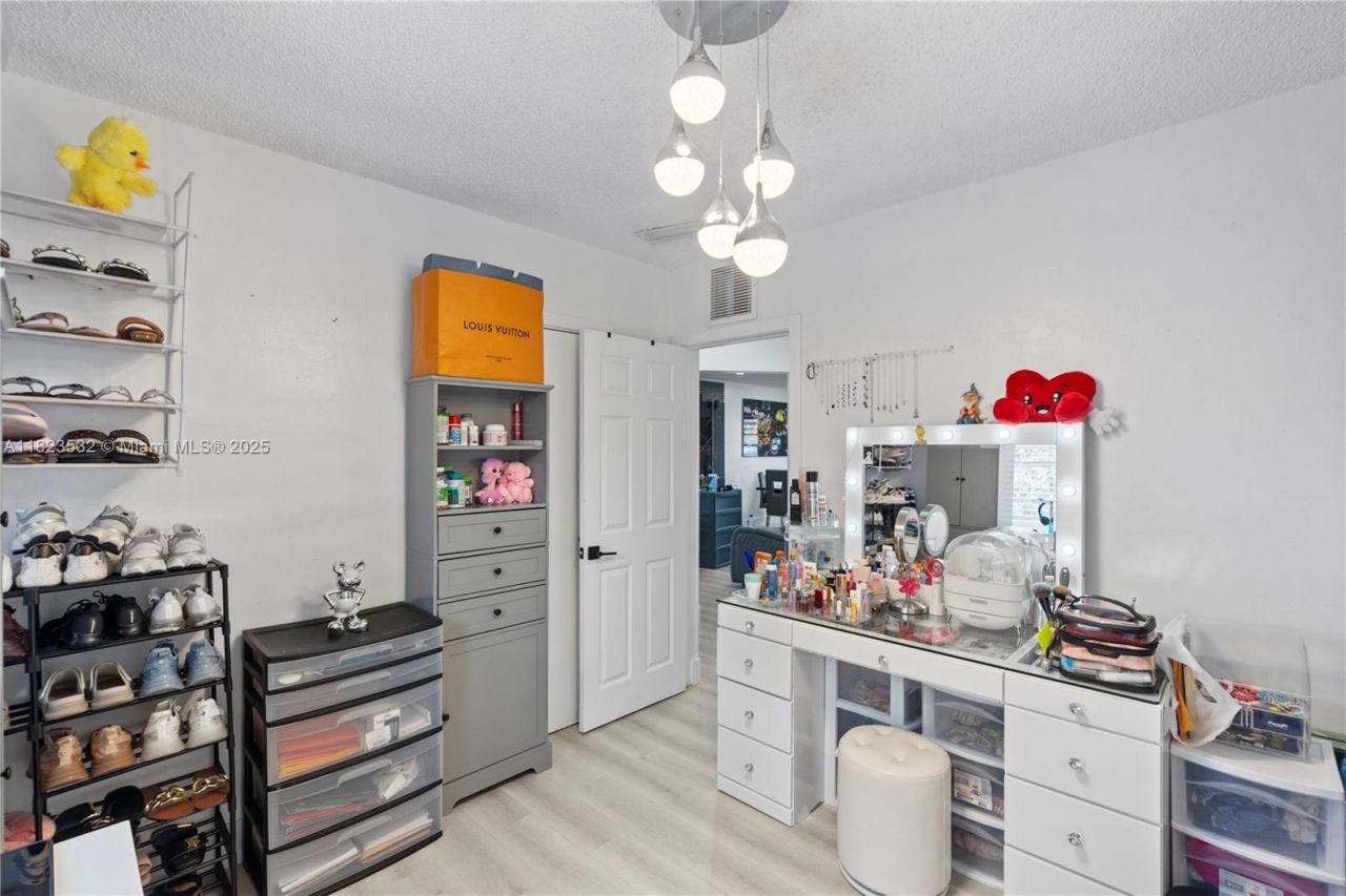 6474 Palm Ave, Hialeah, FL 33012 Photo