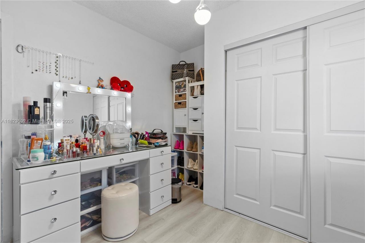 6474 Palm Ave, Hialeah, FL 33012 Photo