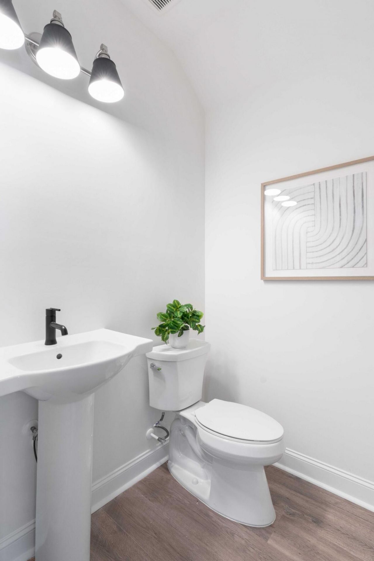 548 Hayes Pk Boulevard Photo 12