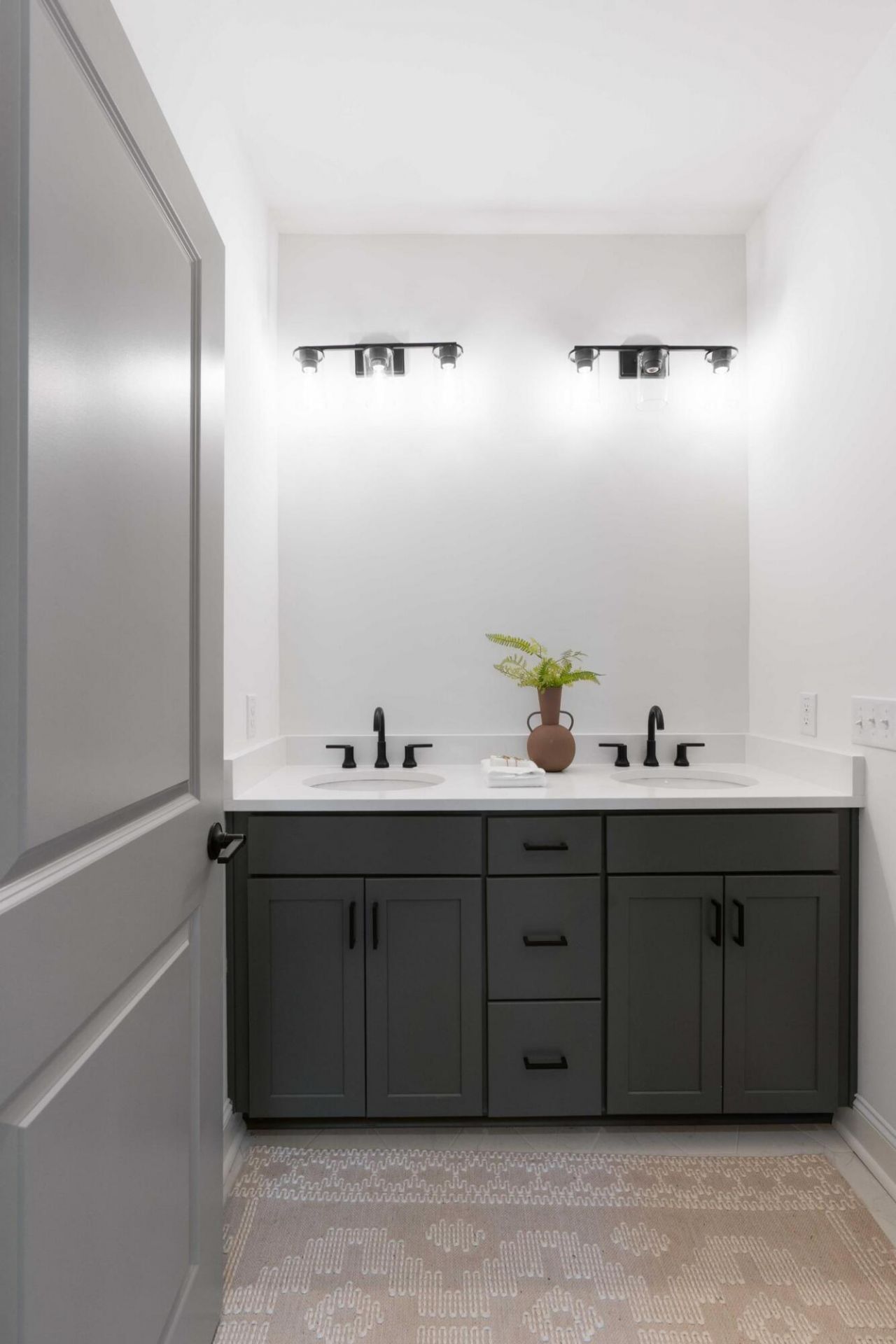 548 Hayes Pk Boulevard Photo 7