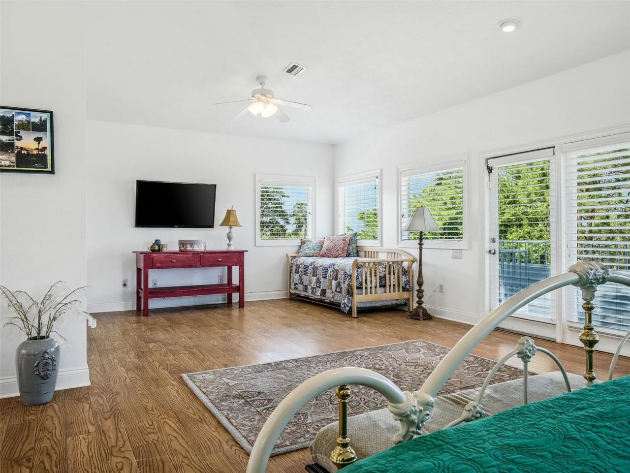 206 S Riverside Drive, Edgewater, FL 32132 Photo