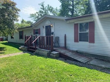 2224 Crocker Avenue, Flint, MI 48503