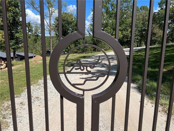 000 Ledge Rock Lane, Unit 10, Omaha, AR 72662