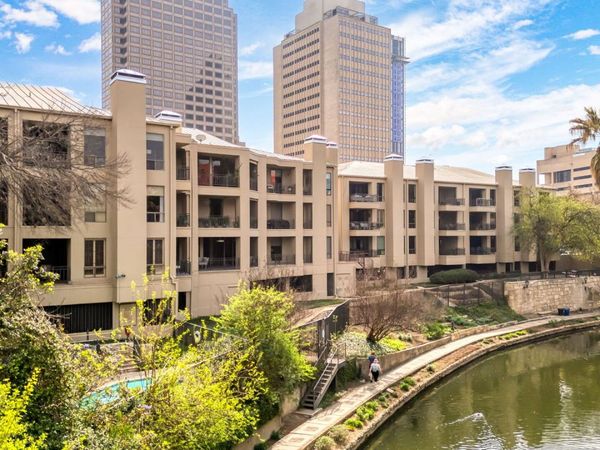 701 Saint Marys, Unit 15, San Antonio, TX 78205