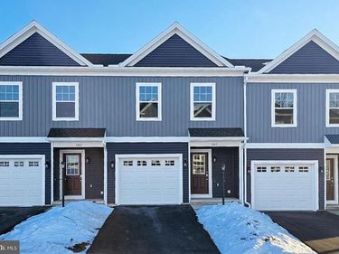 167 HIGHPOINT PARK DRIVE, PLEASANT GAP, PA 16823