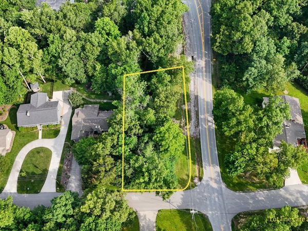 120 Lakeview Dr, Crossville, TN 38558