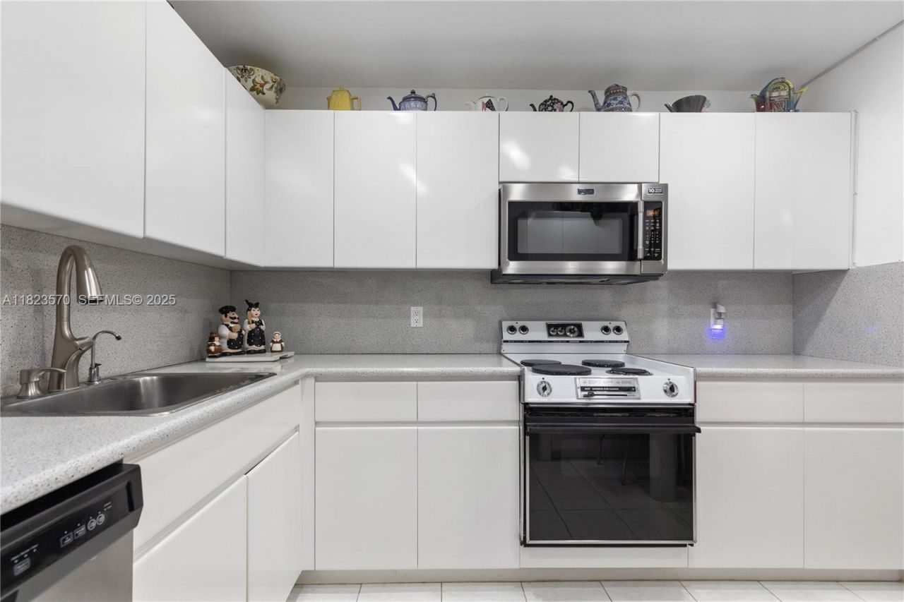2101 S Ocean Dr, Unit 2707, Hollywood, FL 33019 Photo