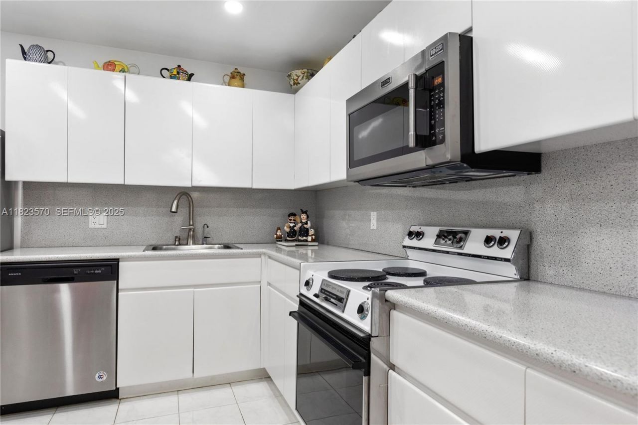 2101 S Ocean Dr, Unit 2707, Hollywood, FL 33019 Photo