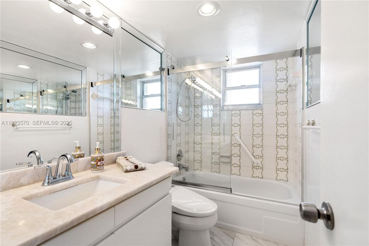 2101 S Ocean Dr, Unit 2707, Hollywood, FL 33019 Photo