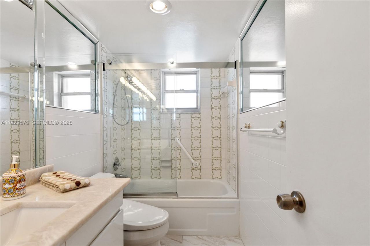 2101 S Ocean Dr, Unit 2707, Hollywood, FL 33019 Photo