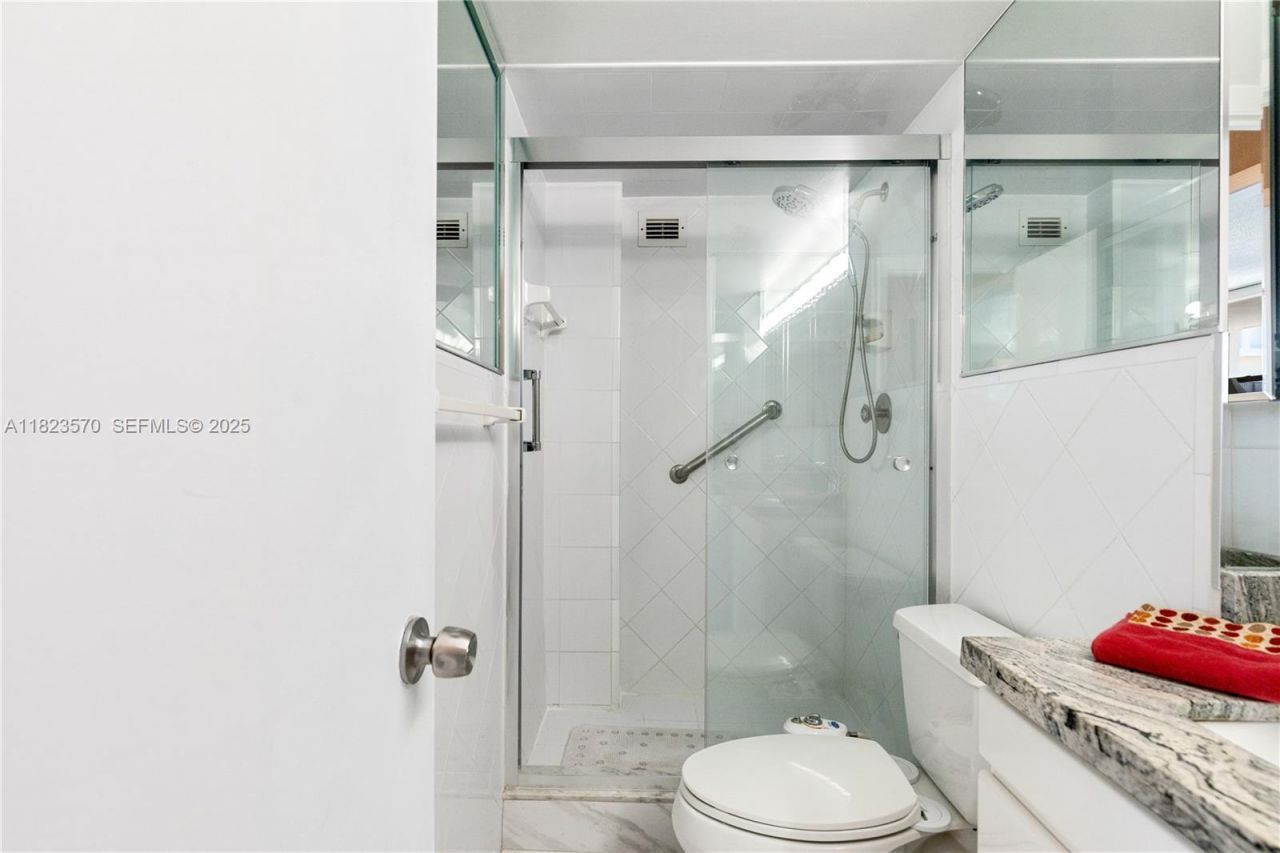 2101 S Ocean Dr, Unit 2707, Hollywood, FL 33019 Photo