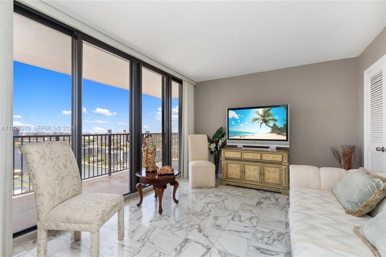 2101 S Ocean Dr, Unit 2707, Hollywood, FL 33019 Photo