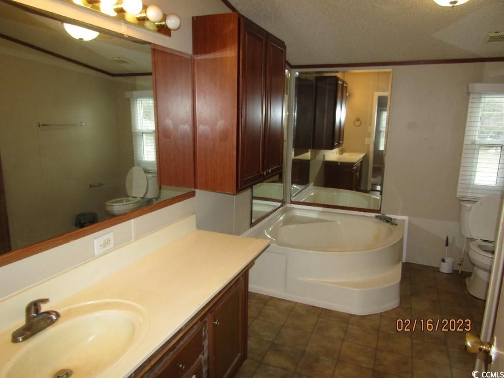 4883 Riverside Dr. Photo 28