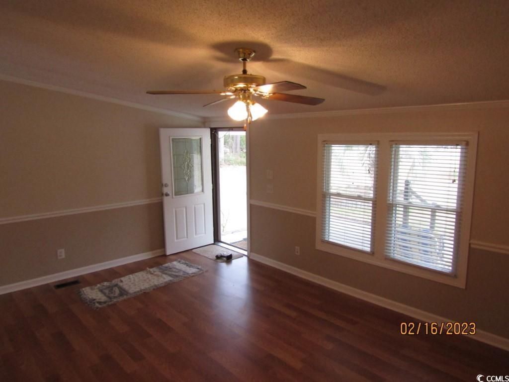 4883 Riverside Dr. Photo 4