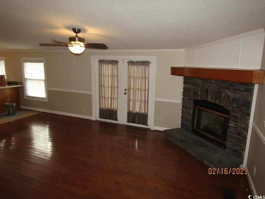 4883 Riverside Dr. Photo 6