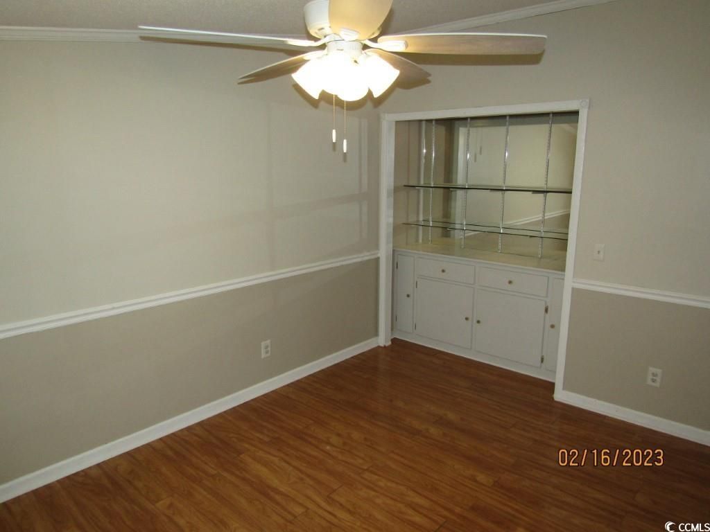 4883 Riverside Dr. Photo 9