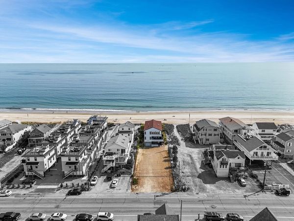 492 N End Blvd, Salisbury, MA 01952