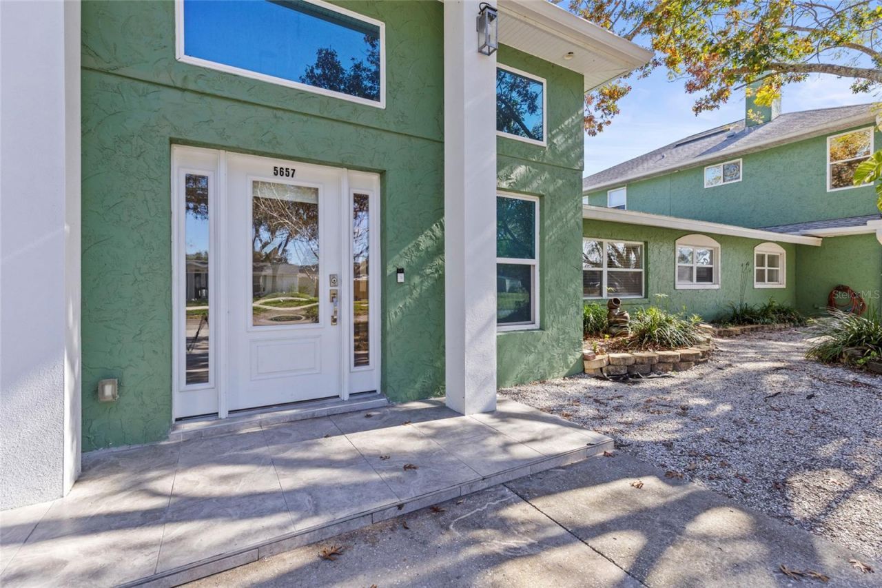 5657 Oceanic Road, Holiday, FL 34690 Photo