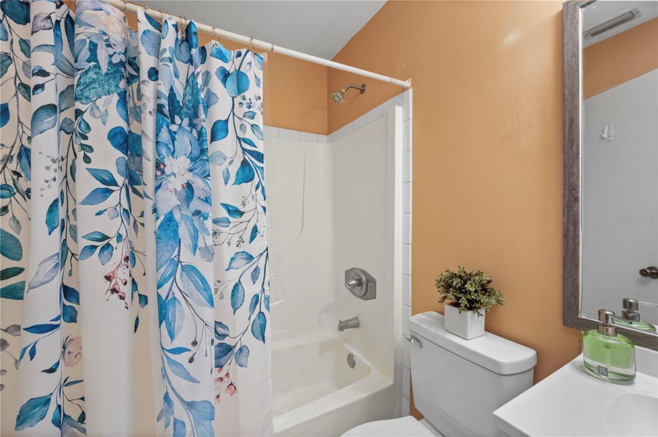 1006 NE 2nd Avenue, Cape Coral, FL 33909 Photo