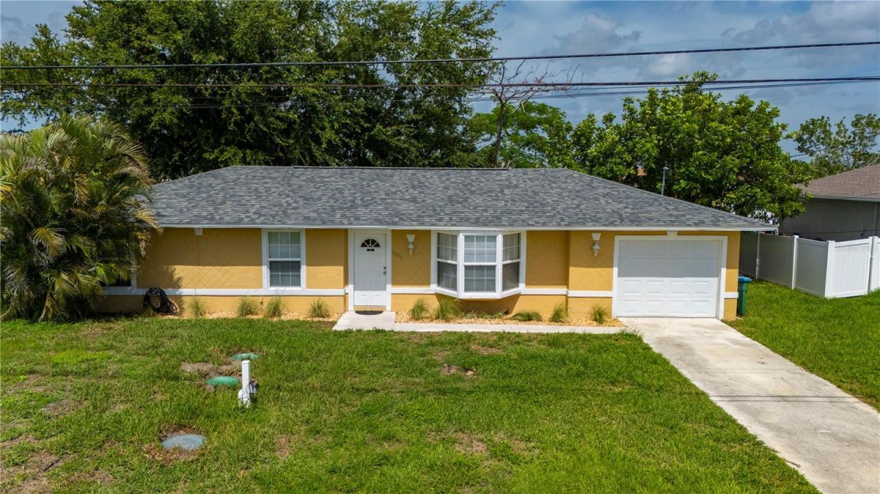 1006 NE 2nd Avenue, Cape Coral, FL 33909 Photo