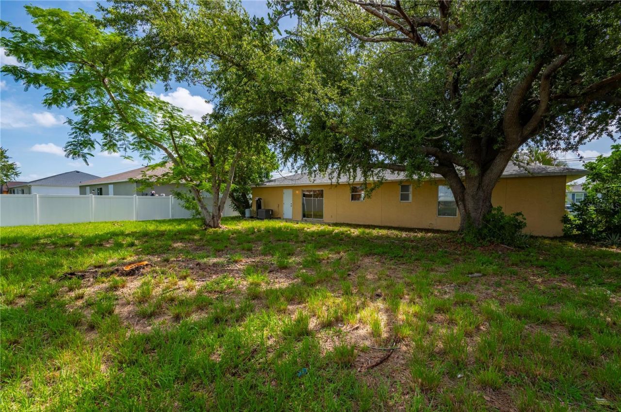 1006 NE 2nd Avenue, Cape Coral, FL 33909 Photo