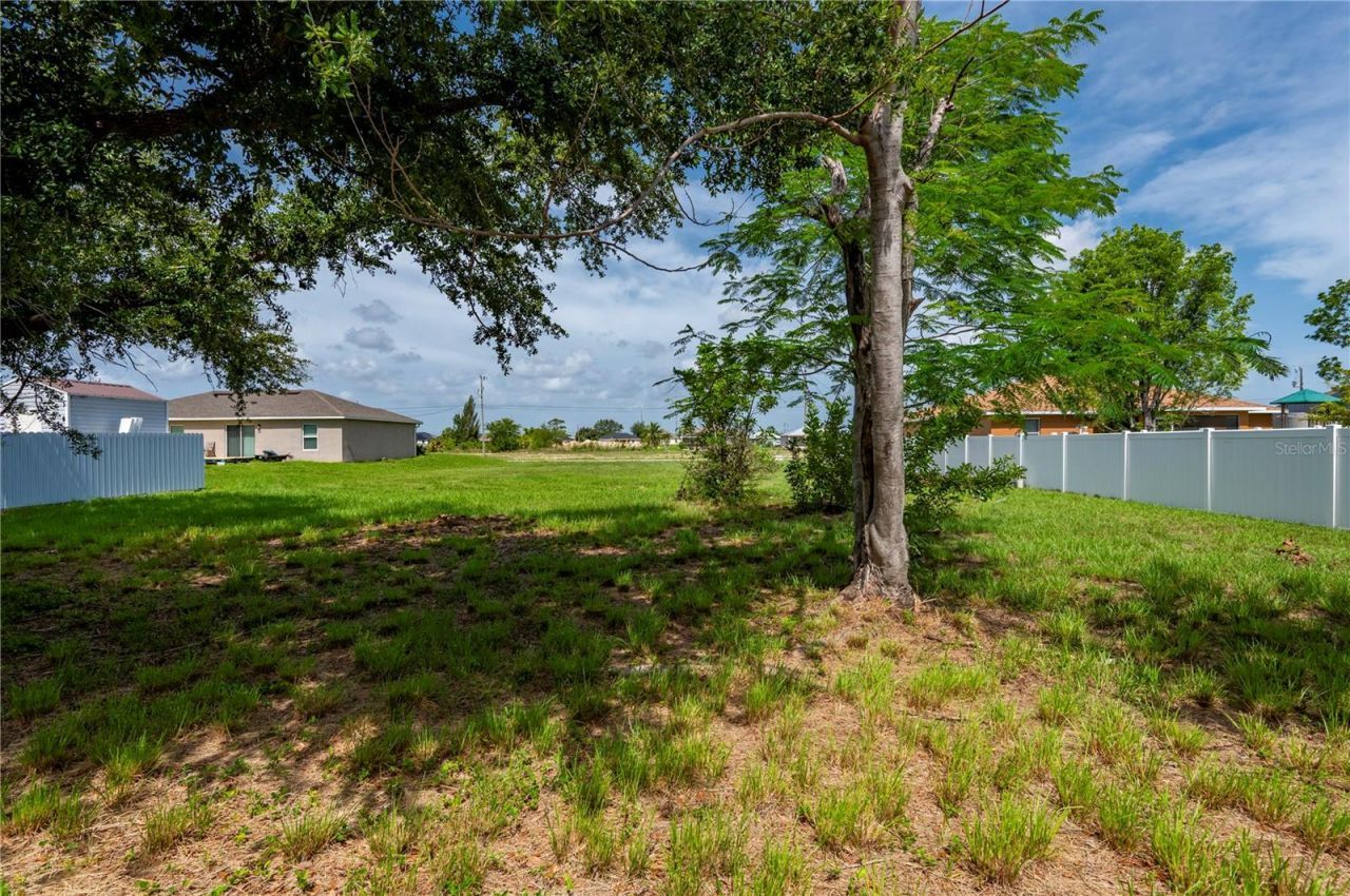 1006 NE 2nd Avenue, Cape Coral, FL 33909 Photo