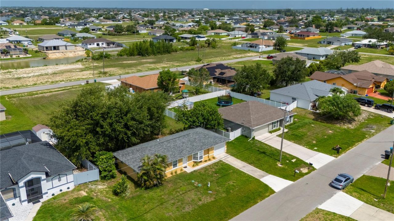 1006 NE 2nd Avenue, Cape Coral, FL 33909 Photo