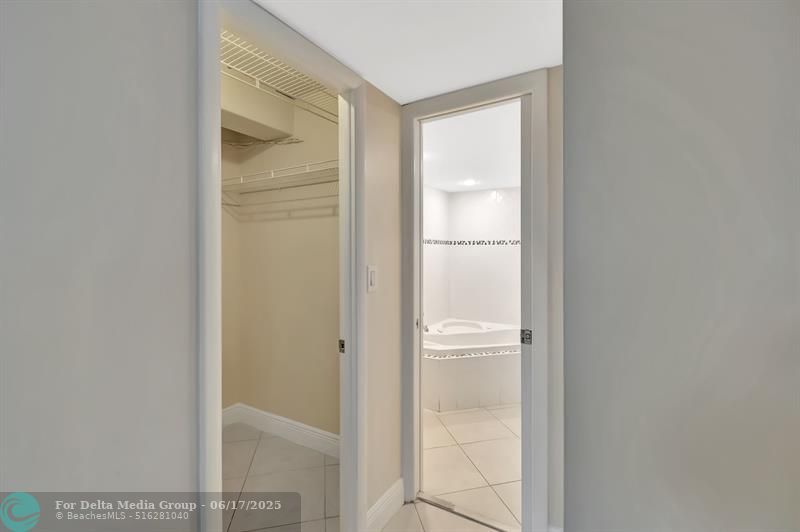 345 Ocean Drive, Unit 305, Miami Beach, FL 33139 Photo