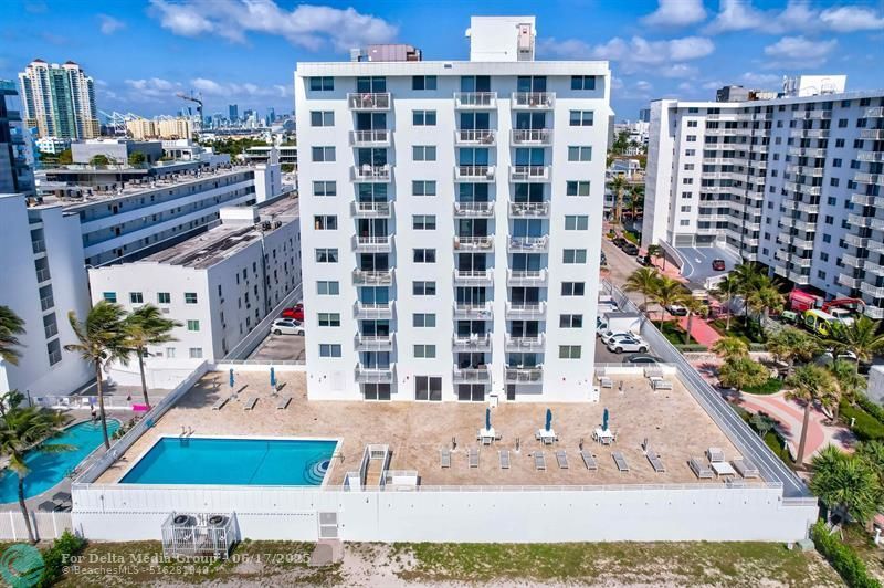 345 Ocean Drive, Unit 305, Miami Beach, FL 33139 Photo
