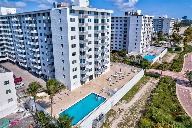 345 Ocean Drive, Unit 305, Miami Beach, FL 33139 Photo