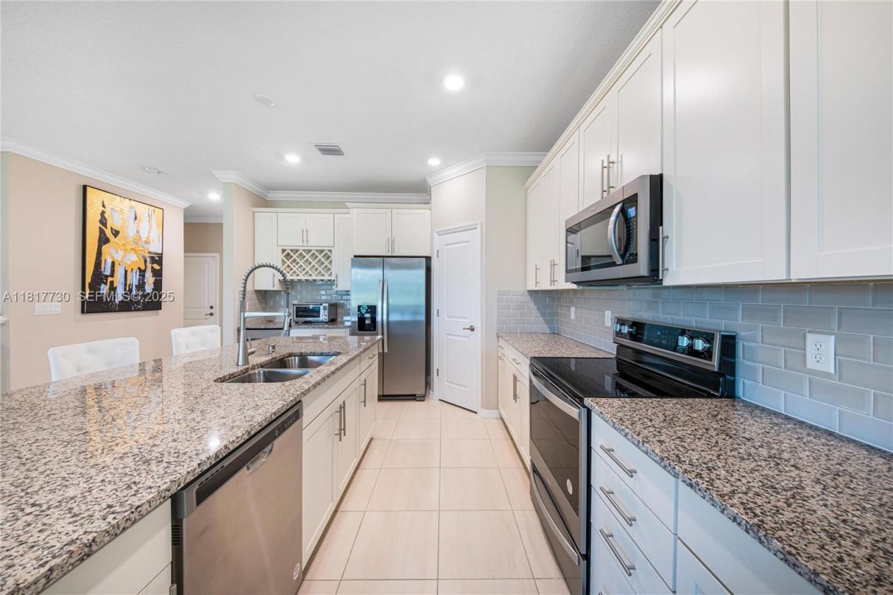 8160 NW 78th St, Tamarac, FL 33321 Photo