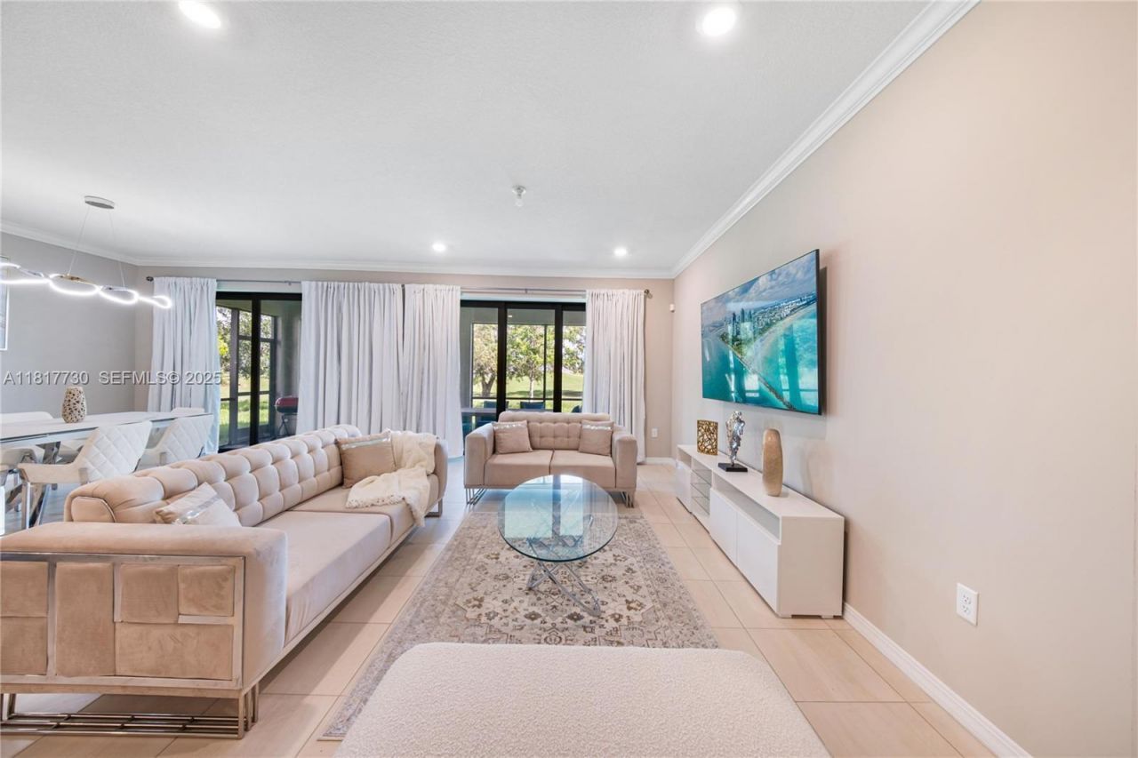 8160 NW 78th St, Tamarac, FL 33321 Photo