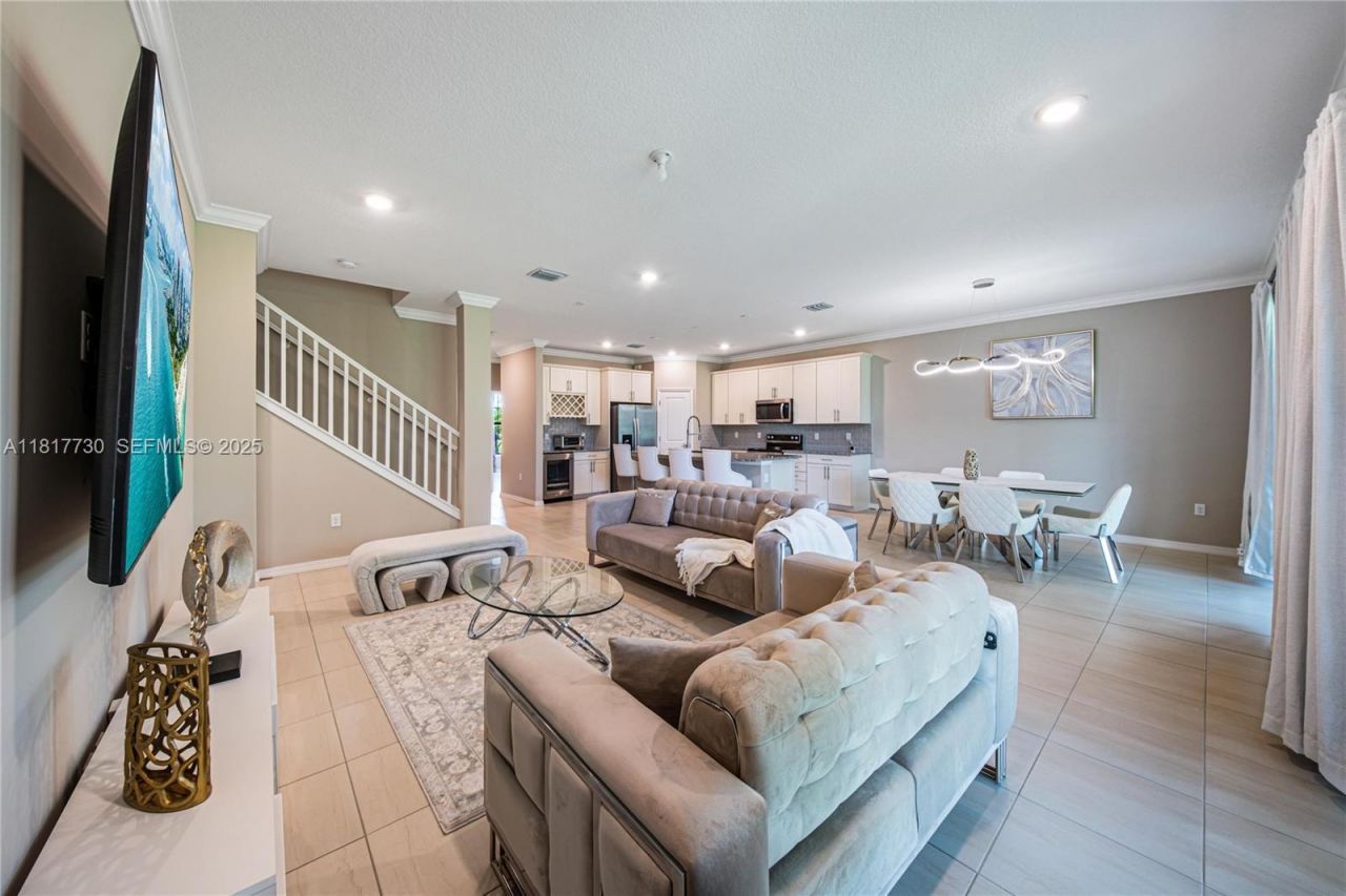 8160 NW 78th St, Tamarac, FL 33321 Photo